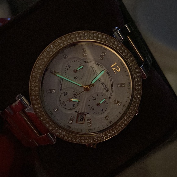 MICHAEL KORS
Parker Quartz White Dial Two Tone Bracelet Ladies Watch - Picture 10 of 11